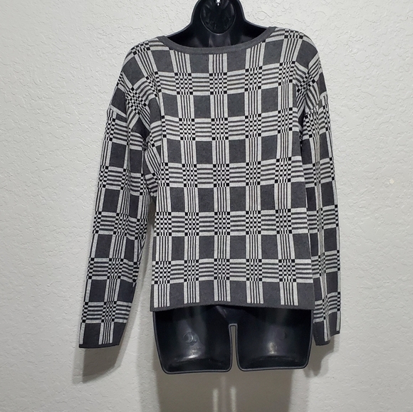 Lety & Me (Stitch Fix) Women's Gray Geometric Boxy Sweater Size Medium NWT - Picture 10 of 12